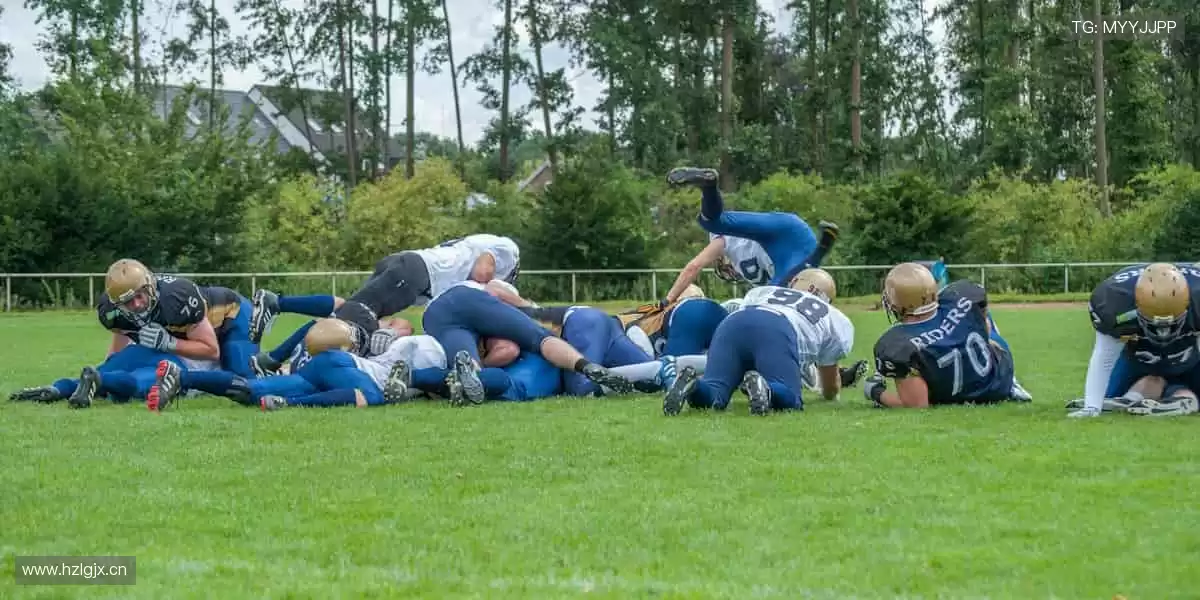 👟潮流单品，让运动成为时尚符号！